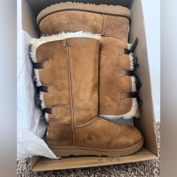 Ugg Bailey Bow Talls - Picture 6 of 7